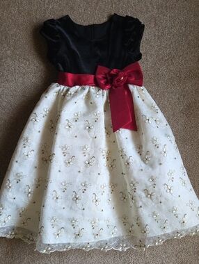 Jane Copeland Fancy Girls Dress Size 5 Black Top-Red Ribbon Waist White Bottom